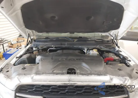 2021 Ram 2500 Tradesman 4X4 6'4 Box z USA, uszkodzony, nr VIN 3C6UR5CJ3MG610492